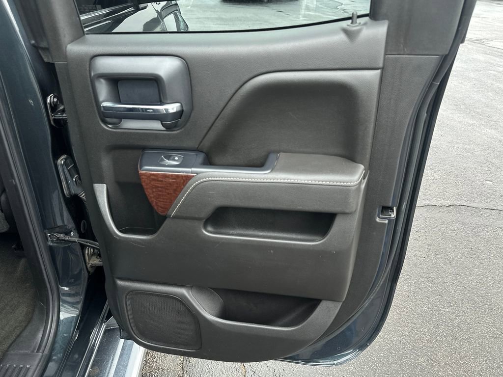 Used 2017 GMC Sierra 1500 SLE image 35