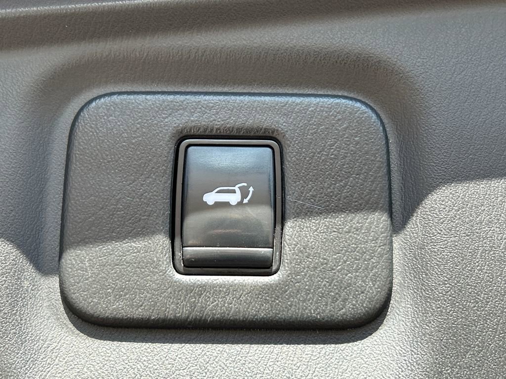 Used 2020 Nissan Pathfinder Platinum image 36