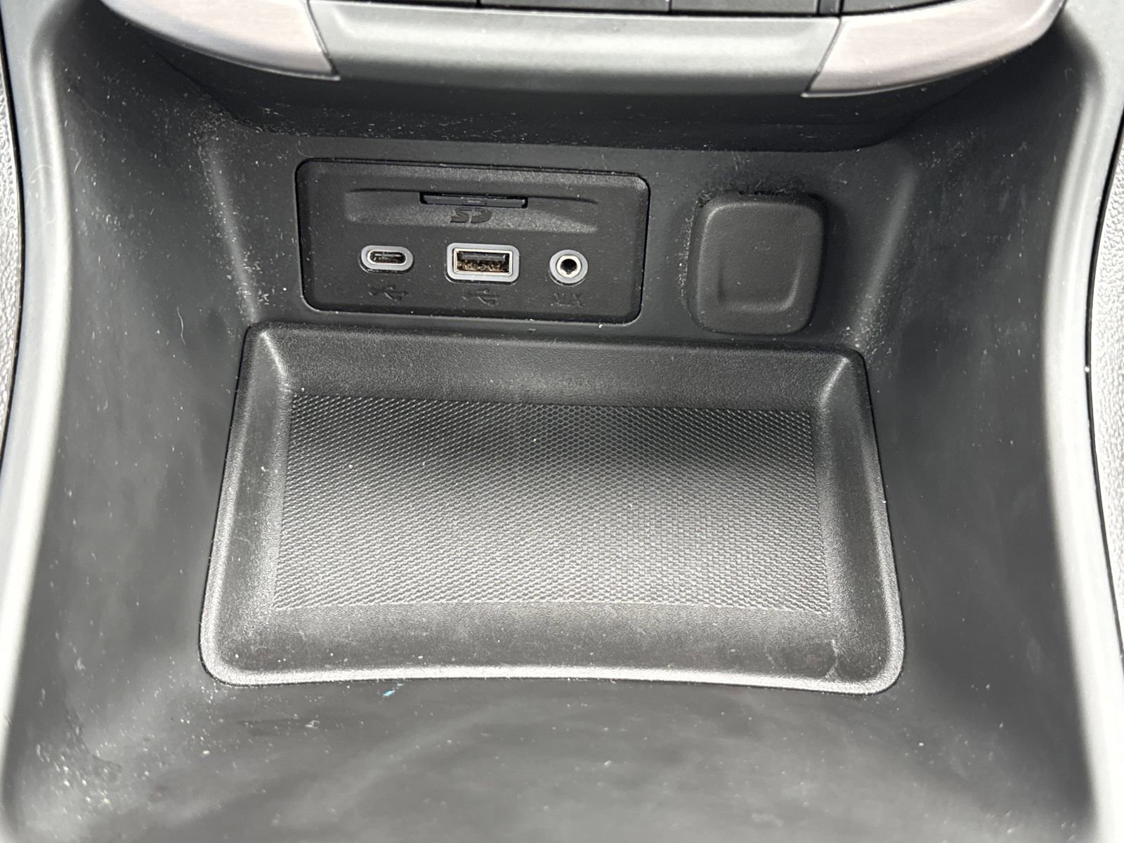 Used 2024 GMC Terrain AT4 w/ Infotainment Package II image 30