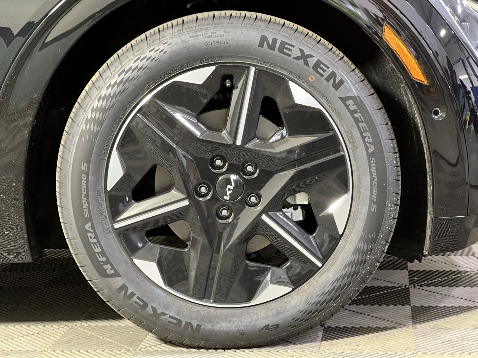 New 2025 Kia EV6 Wind AWD/4WD image 10