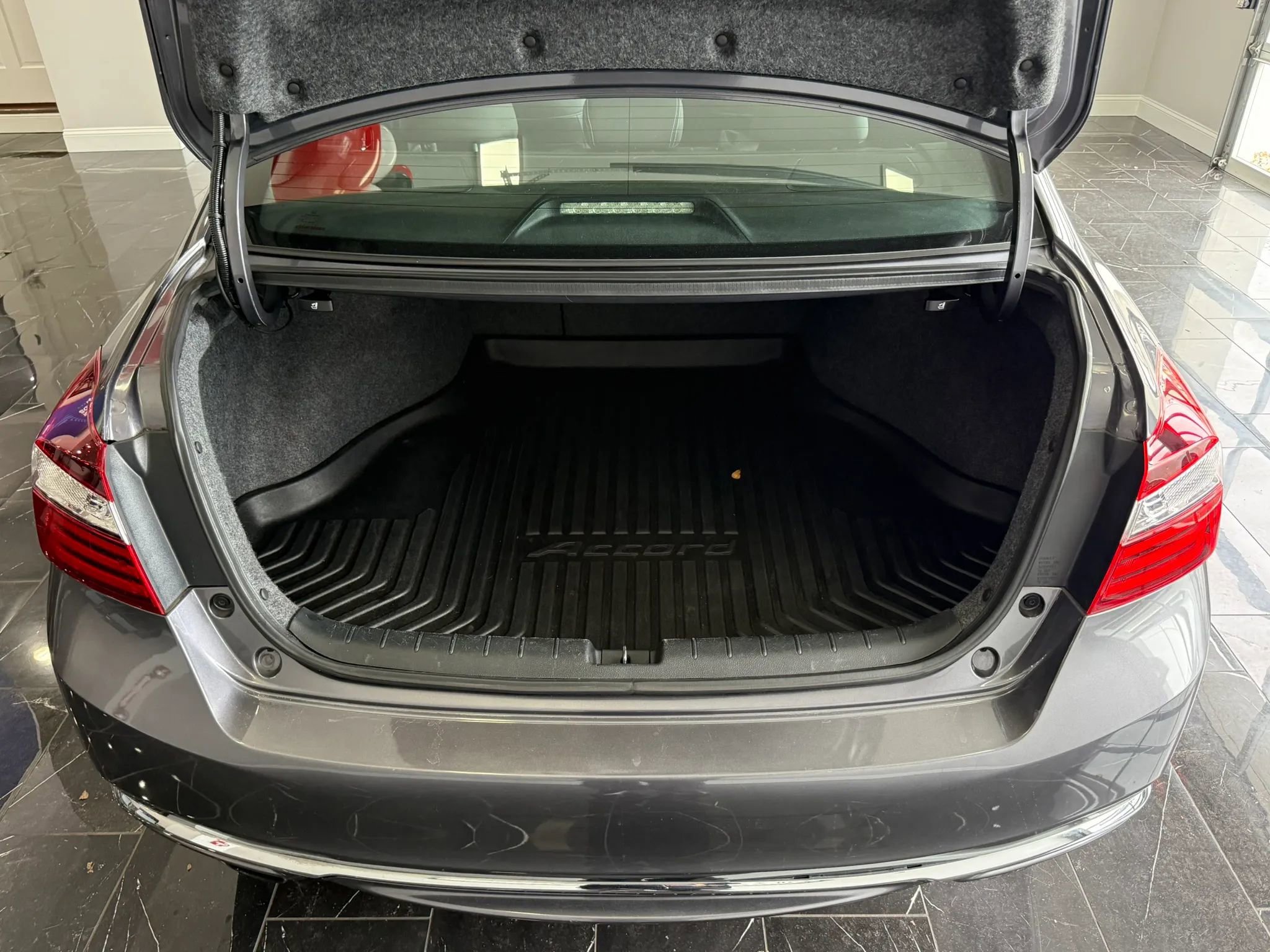 Used 2017 Honda Accord Sport image 27