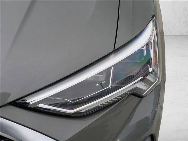 Used 2024 Audi Q3 2.0T Premium w/ Convenience Package AWD/4WD image 9