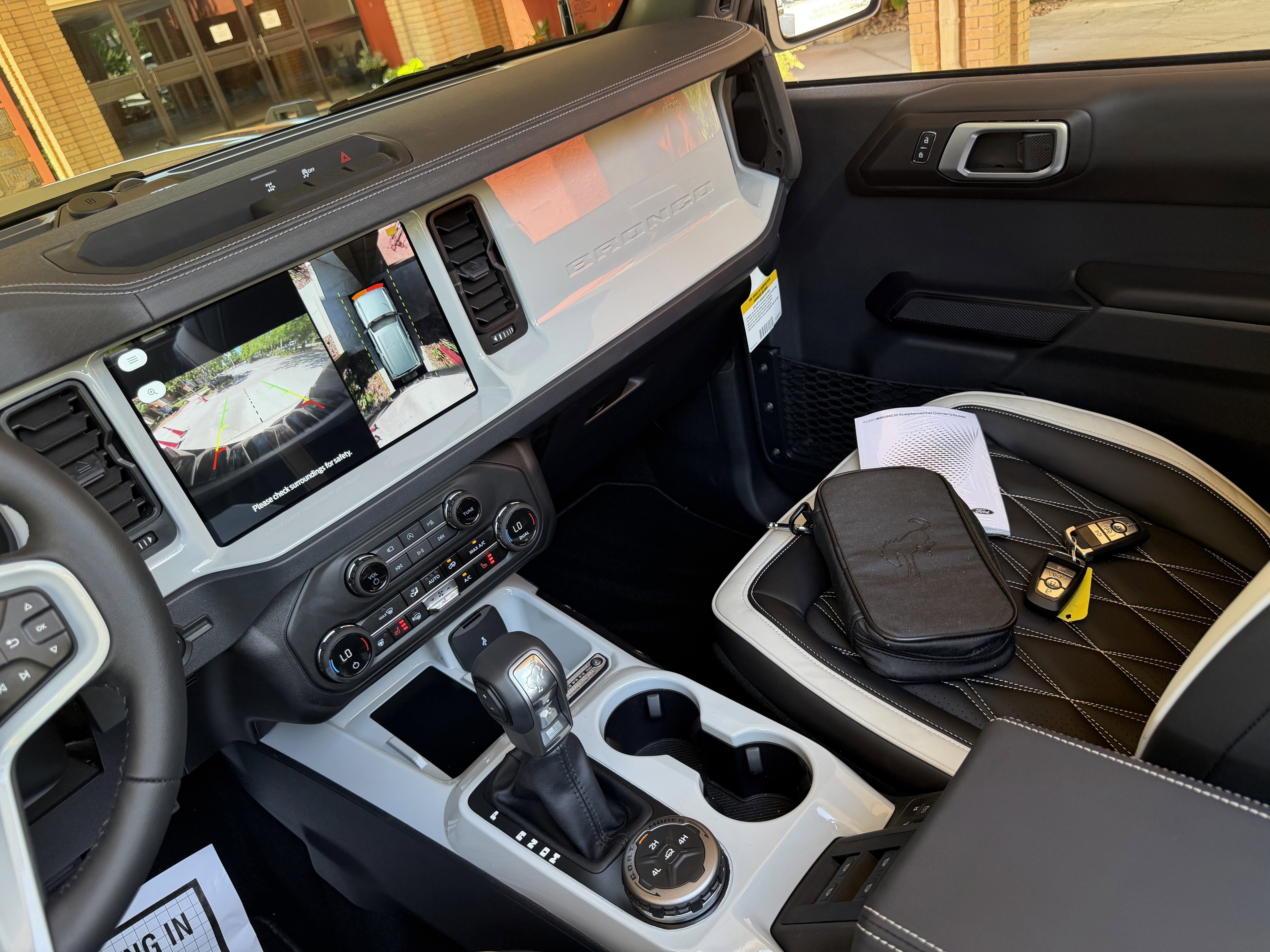Used 2026 Ford Bronco Outer Banks AWD/4WD image 35