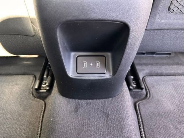 New 2025 Hyundai Elantra Limited w/ Cargo Package image 25