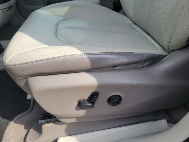 Used 2017 Chrysler Pacifica Touring-L Plus w/ Advanced Safetytec Group image 16