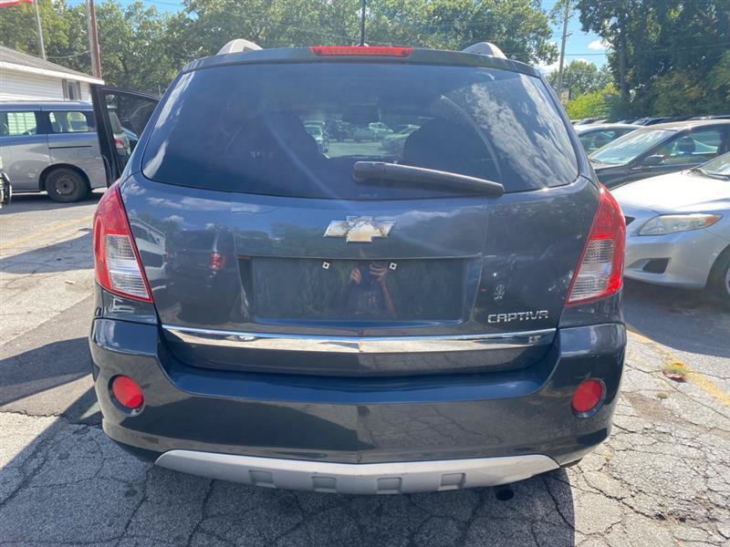 Used 2013 Chevrolet Captiva Sport LT FWD image 3