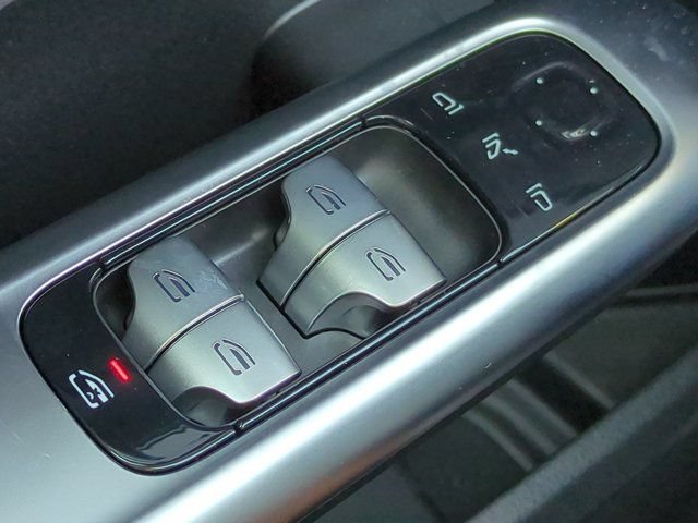 Used 2026 Mercedes-Benz C 300 Sedan image 23