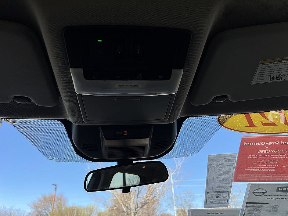 Certified 2021 Nissan Rogue SV w/ Premium Package image 28