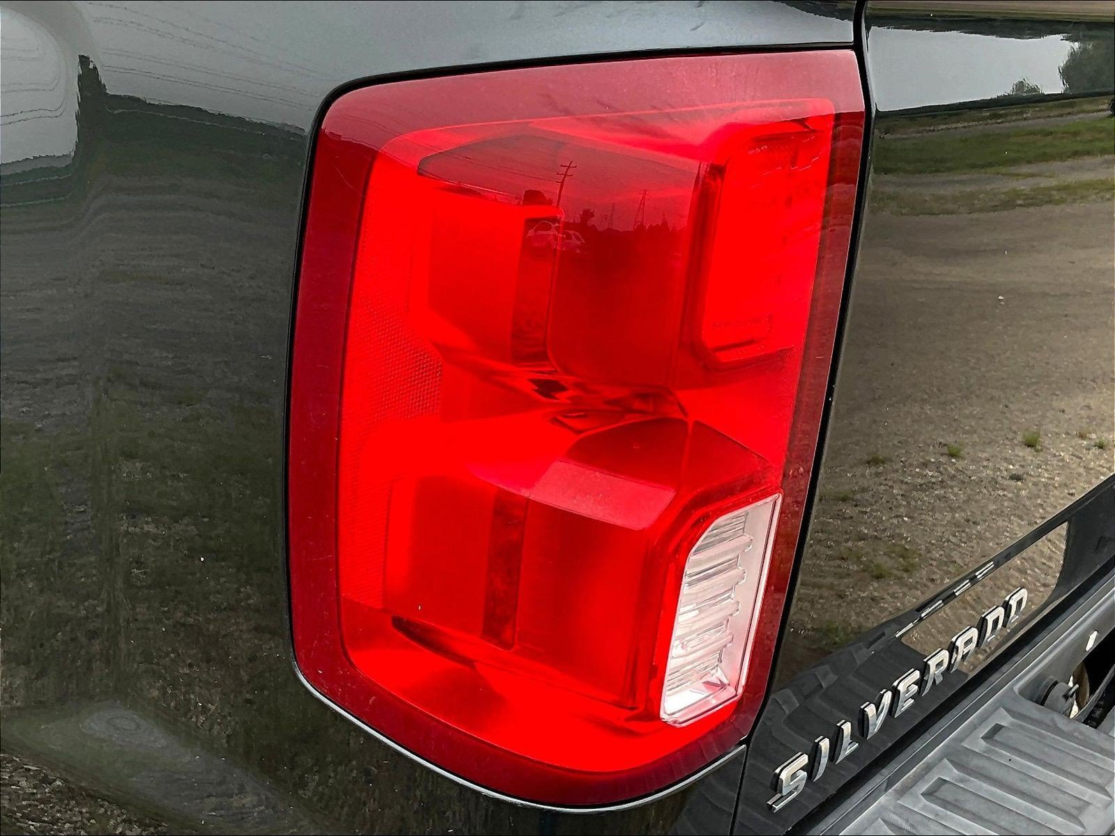 Used 2017 Chevrolet Silverado 1500 LTZ Z71 AWD/4WD image 23