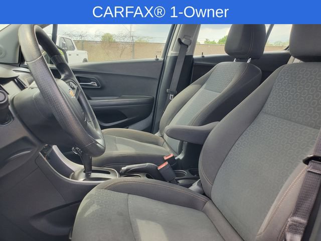 Used 2020 Chevrolet Trax LS FWD image 6