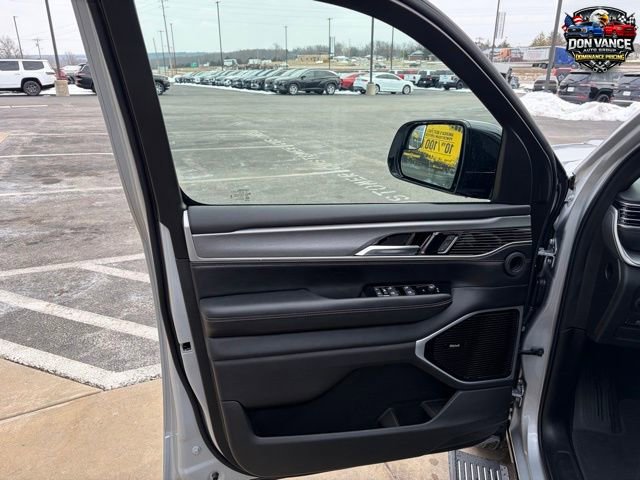 New 2026 Jeep Grand Wagoneer L Limited AWD/4WD image 10
