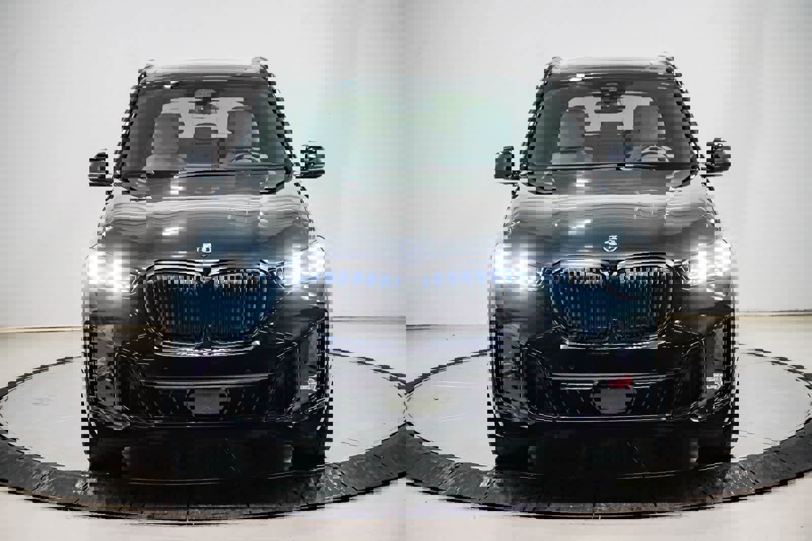 Used 2024 BMW X5 xDrive50e w/ Executive Package image 6