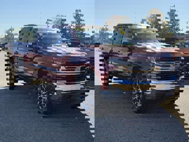 Used 2021 Chevrolet Silverado 1500 LT w/ Bed Protection Package image 4