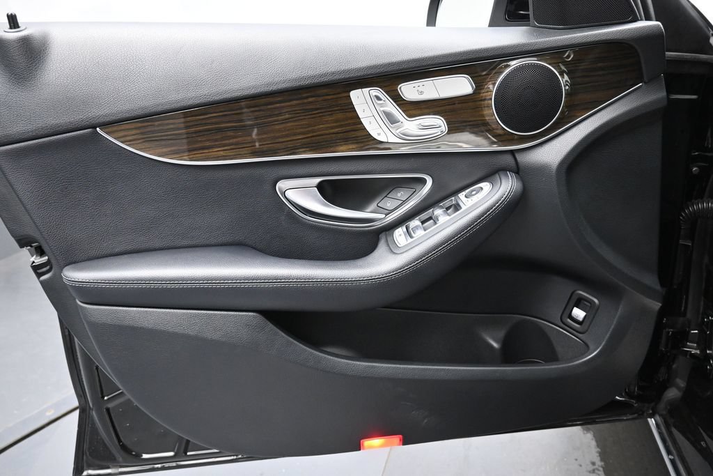 Used 2018 Mercedes-Benz C 300 4MATIC Sedan image 25
