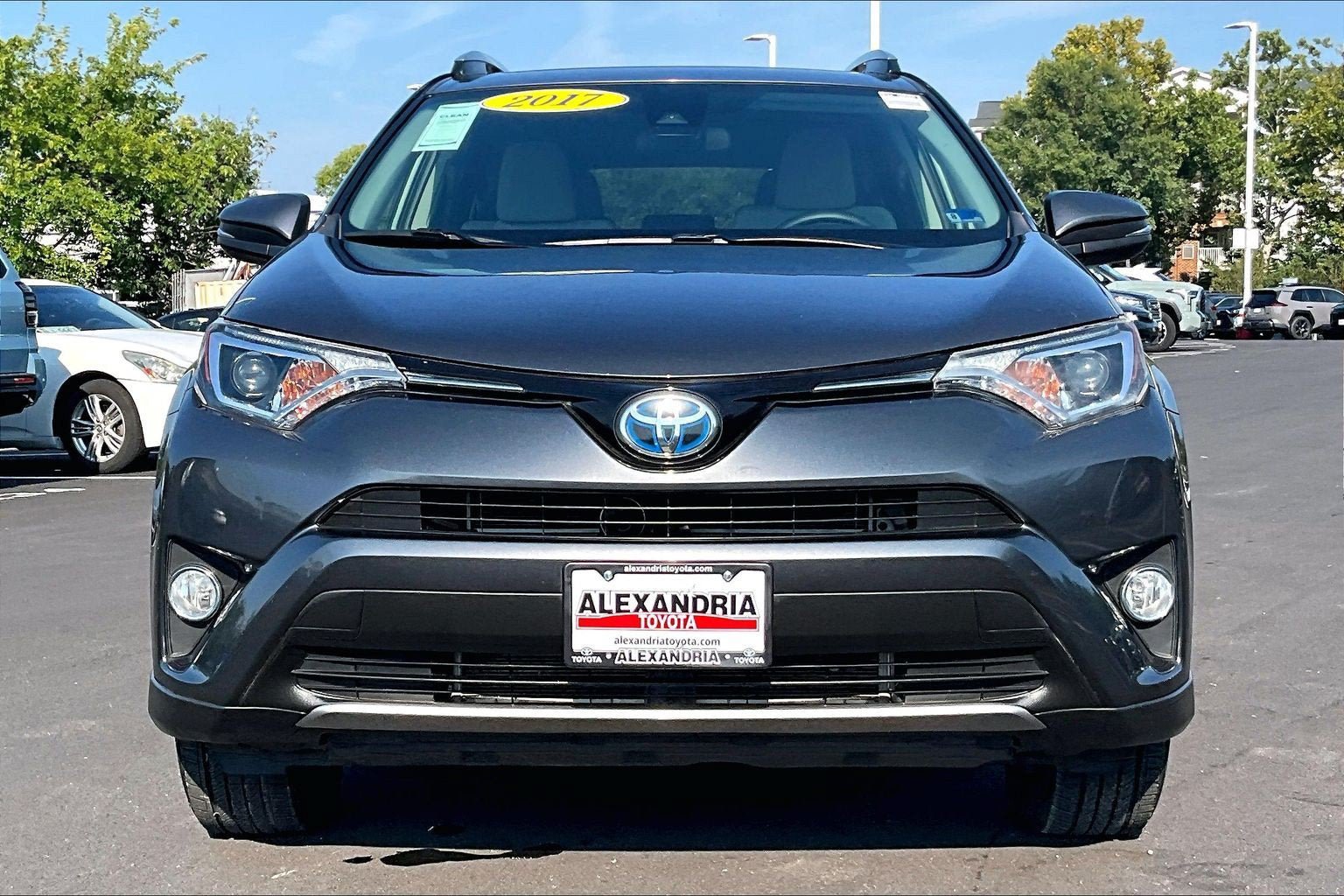 Used 2017 Toyota RAV4 XLE w/ Carpet Mat Package AWD/4WD image 3