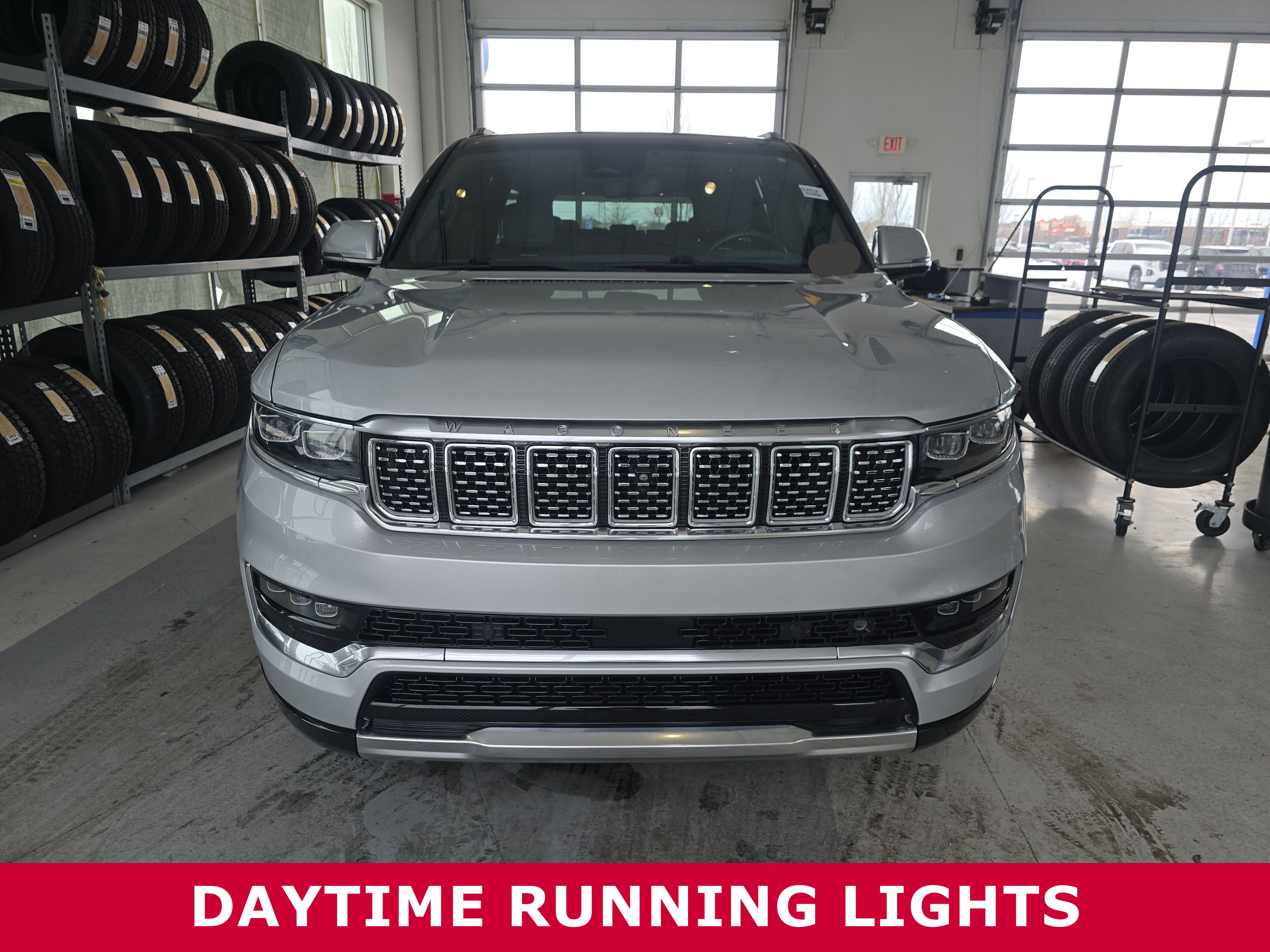 Used 2022 Jeep Grand Wagoneer Series II w/ Convenience Group III image 2