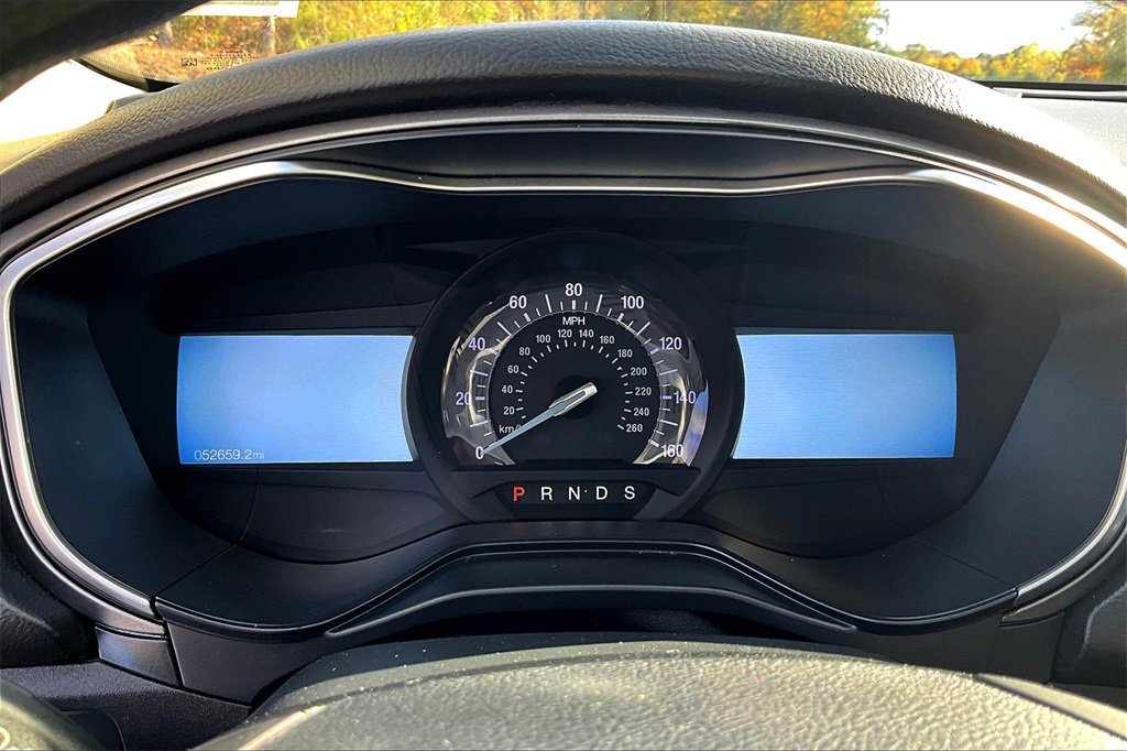 Used 2019 Ford Fusion SE image 18