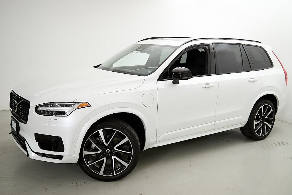 Used 2023 Volvo XC90 T8 Plus w/ Protection Package Premier AWD/4WD image 3