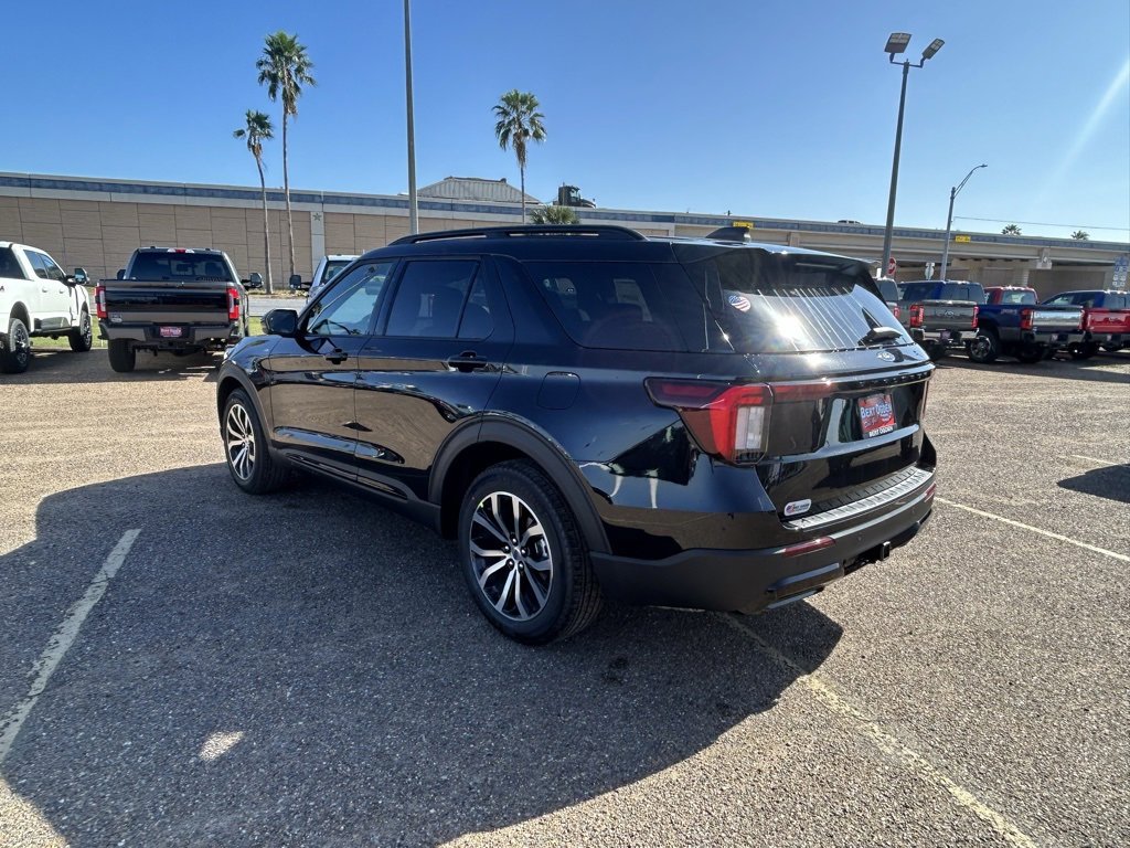 New 2026 Ford Explorer ST-Line image 5