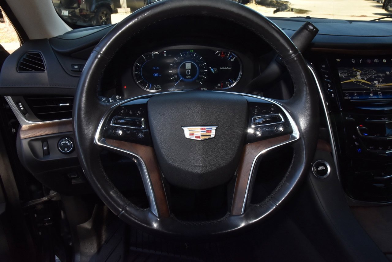 Used 2019 Cadillac Escalade Premium Luxury w/ Escalade Sport Edition AWD/4WD image 24