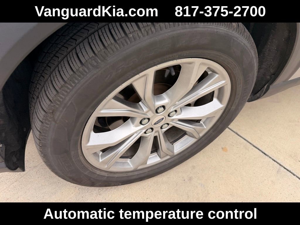 Used 2021 Ford Explorer XLT w/ Equipment Group 202A image 8