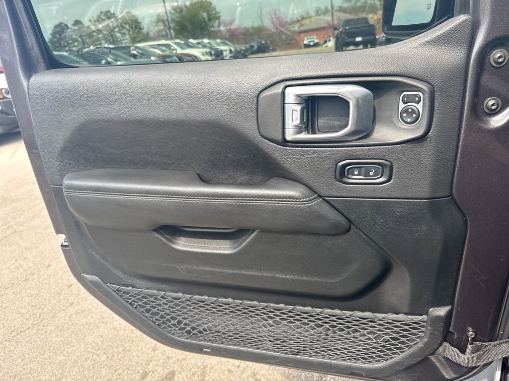 Used 2021 Jeep Wrangler Unlimited Sahara w/ Uconnect 4C Nav & Sound Group image 10