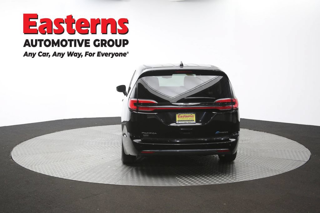 Used 2024 Chrysler Pacifica Limited FWD image 37