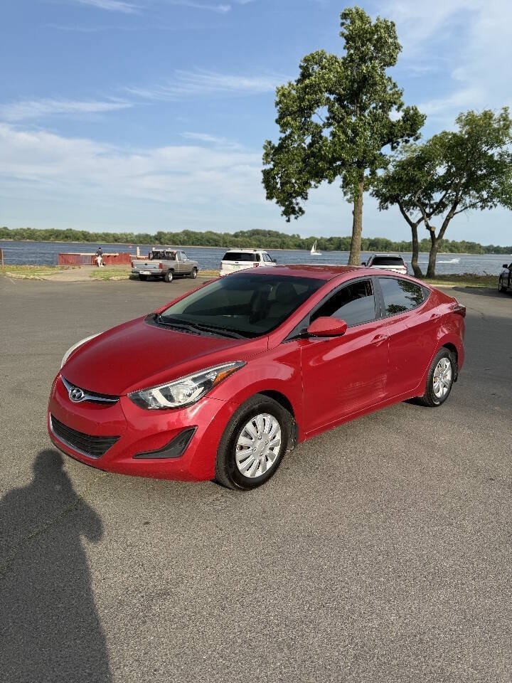 Used 2016 Hyundai Elantra SE FWD image 3