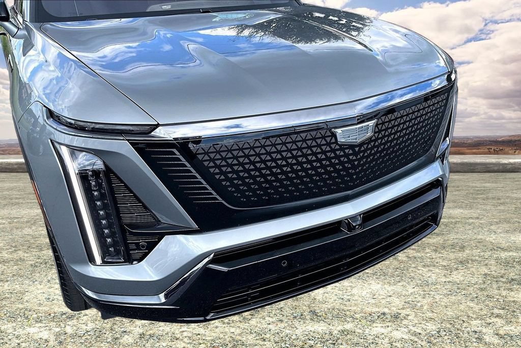 Certified 2026 Cadillac Vistiq Premium Luxury w/ LPO, Floor Liner Package AWD/4WD image 34