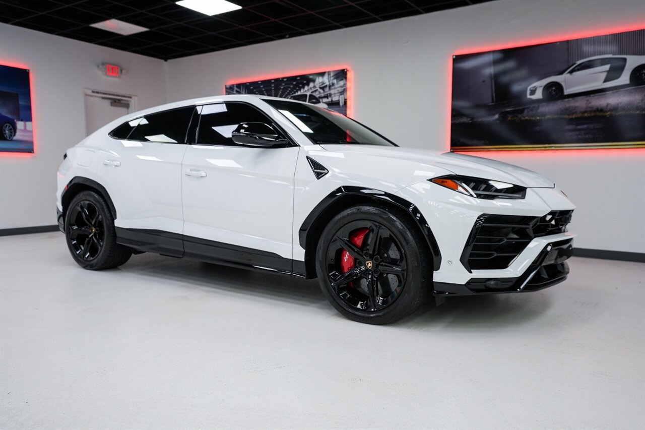 Used 2021 Lamborghini Urus AWD/4WD image 27