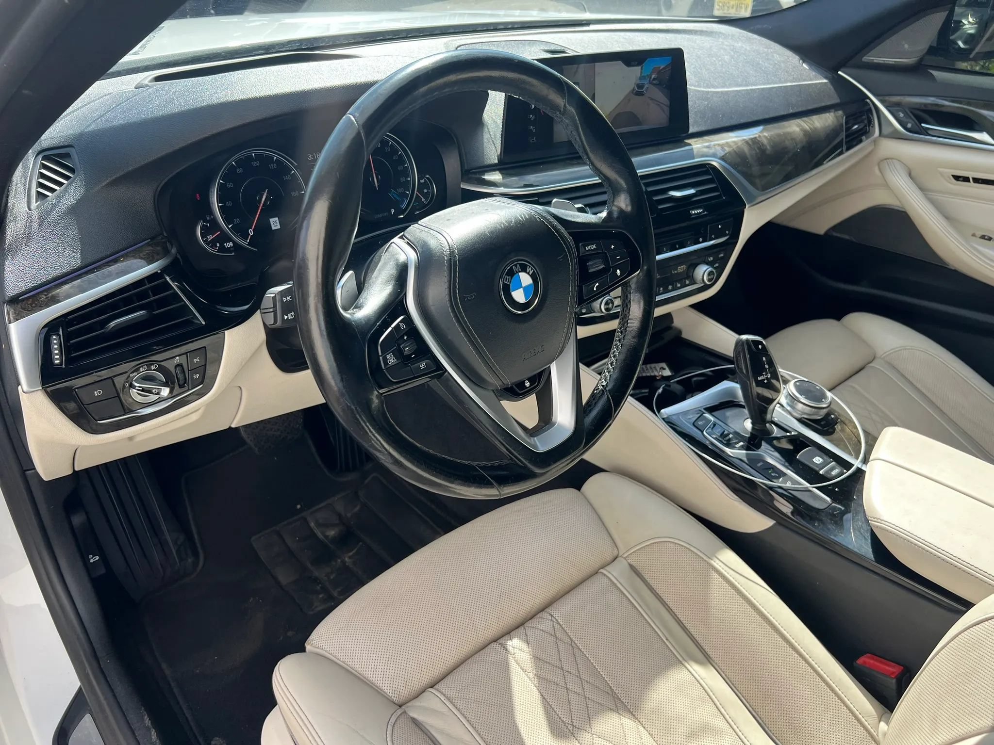 Used 2018 BMW 530e xDrive w/ Premium Package 2 AWD/4WD image 14