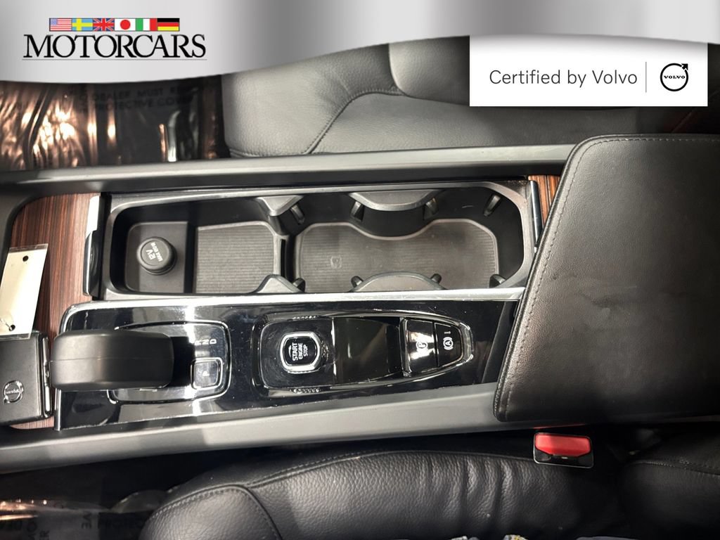 Certified 2023 Volvo XC60 B5 Plus w/ Protection Package Premier AWD/4WD image 21