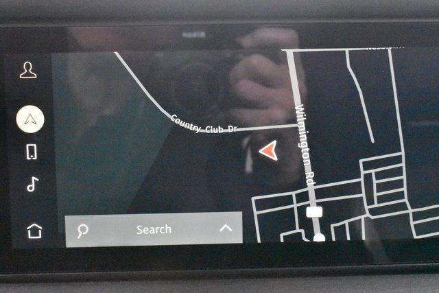 Used 2024 Land Rover Defender 90 X-Dynamic SE image 21