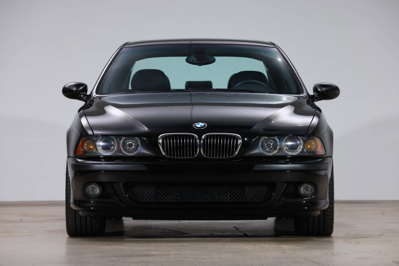 Used 2002 BMW M5 image 2