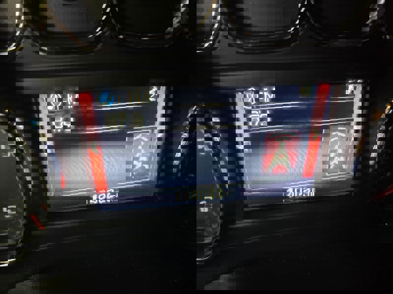 Used 2016 GMC Yukon SLT image 32