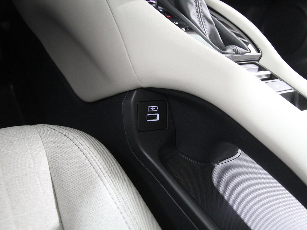 Used 2023 Honda HR-V LX image 15