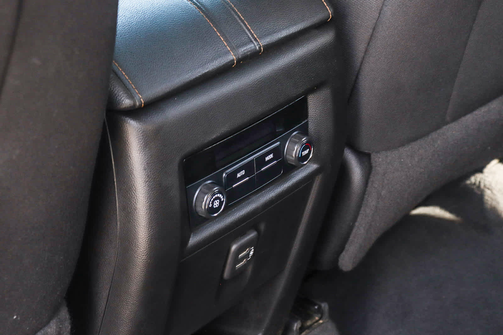 Used 2021 Chevrolet Traverse LT image 20