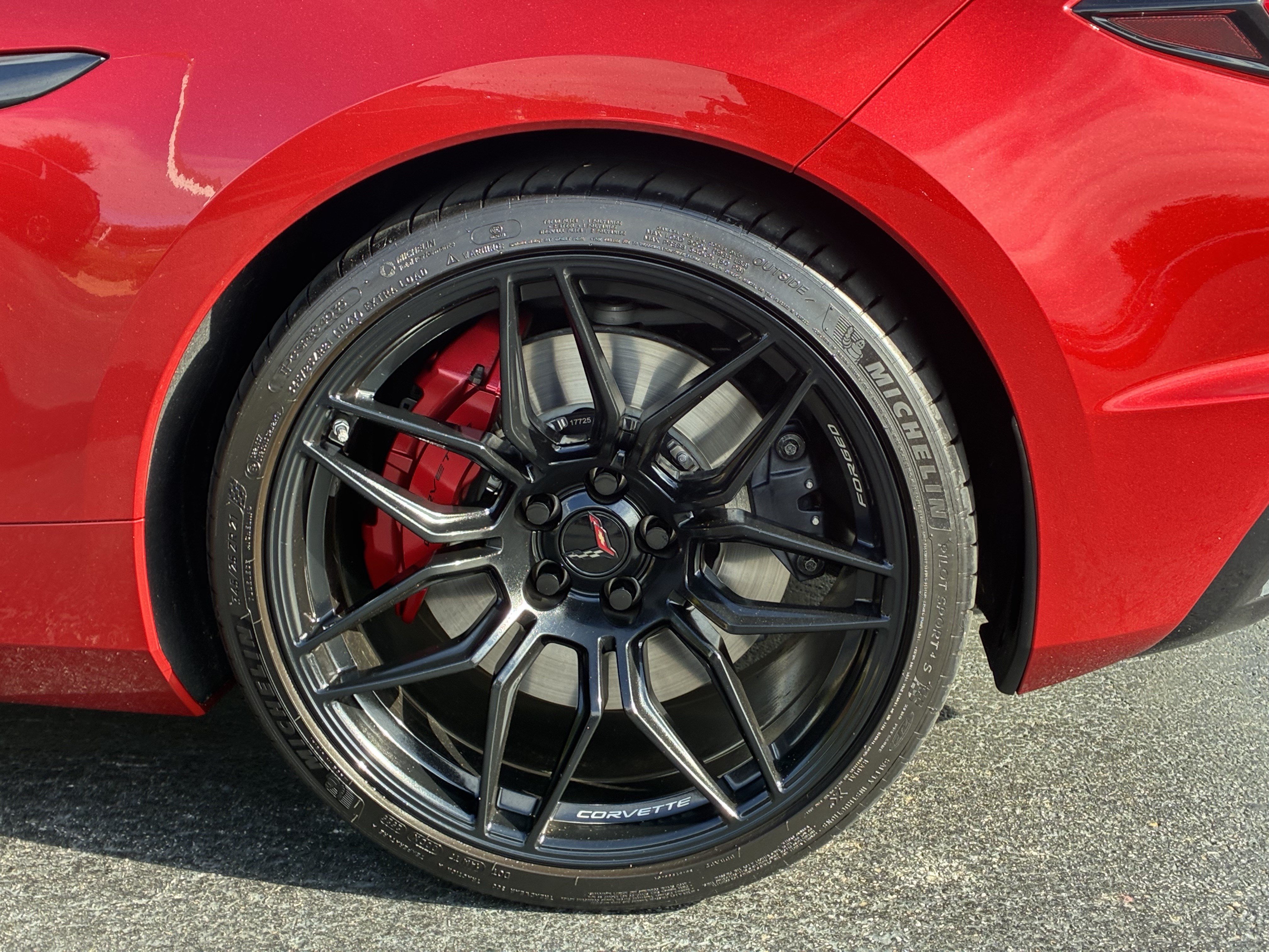 Used 2025 Chevrolet Corvette Z06 RWD image 10
