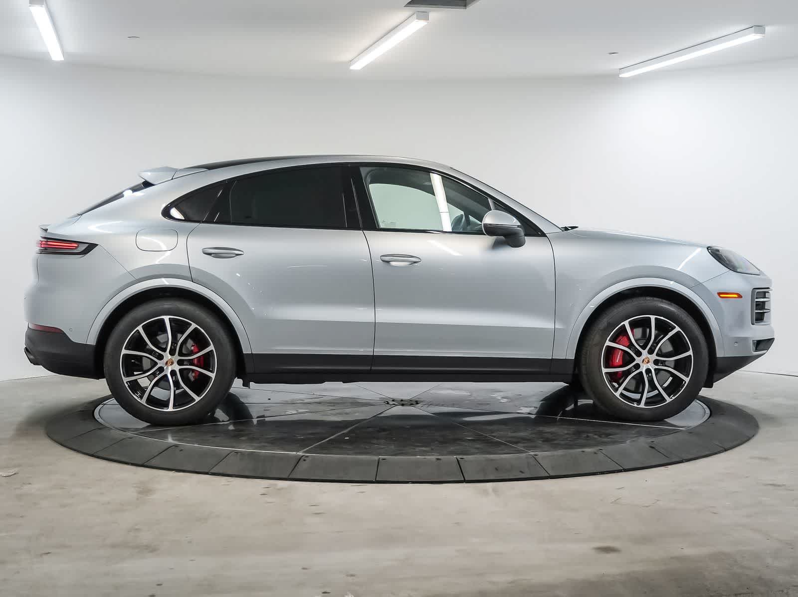 Certified 2026 Porsche Cayenne S AWD/4WD image 8