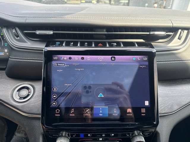 Used 2023 Jeep Grand Cherokee Overland AWD/4WD image 20