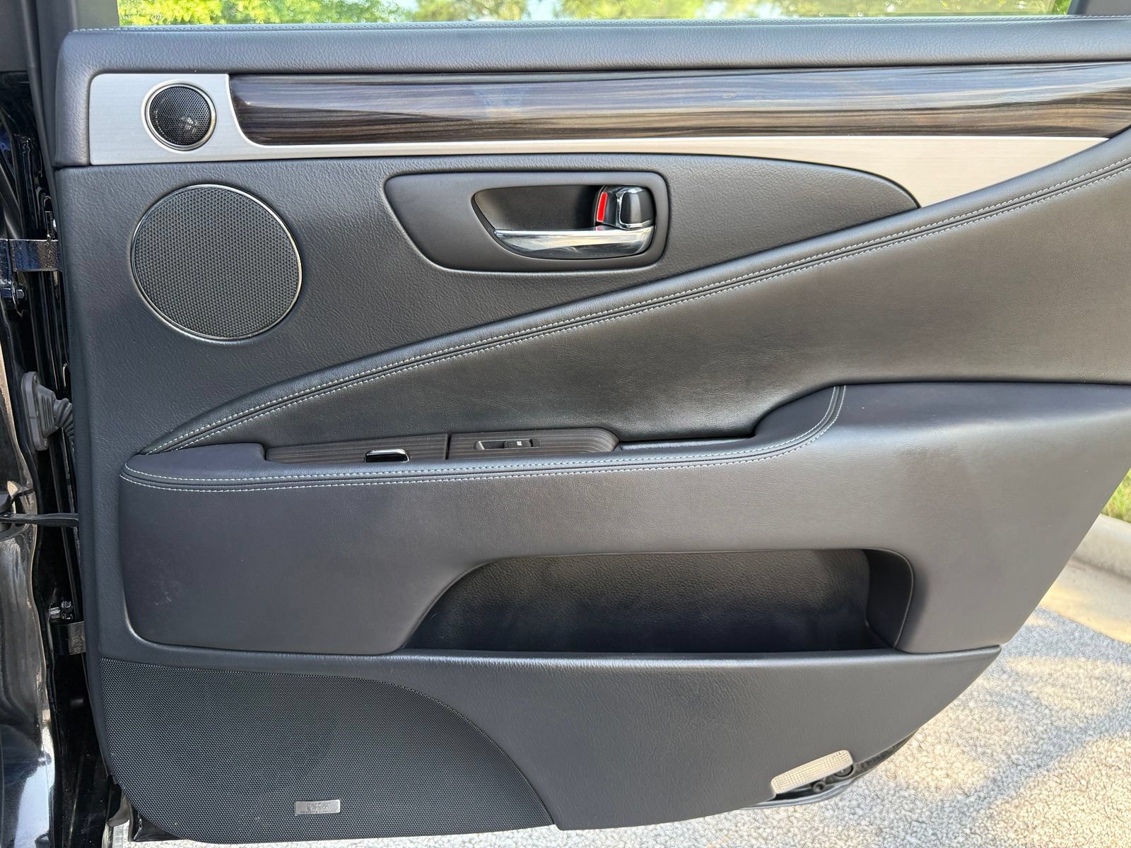 Used 2017 Lexus LS 460 L RWD image 46