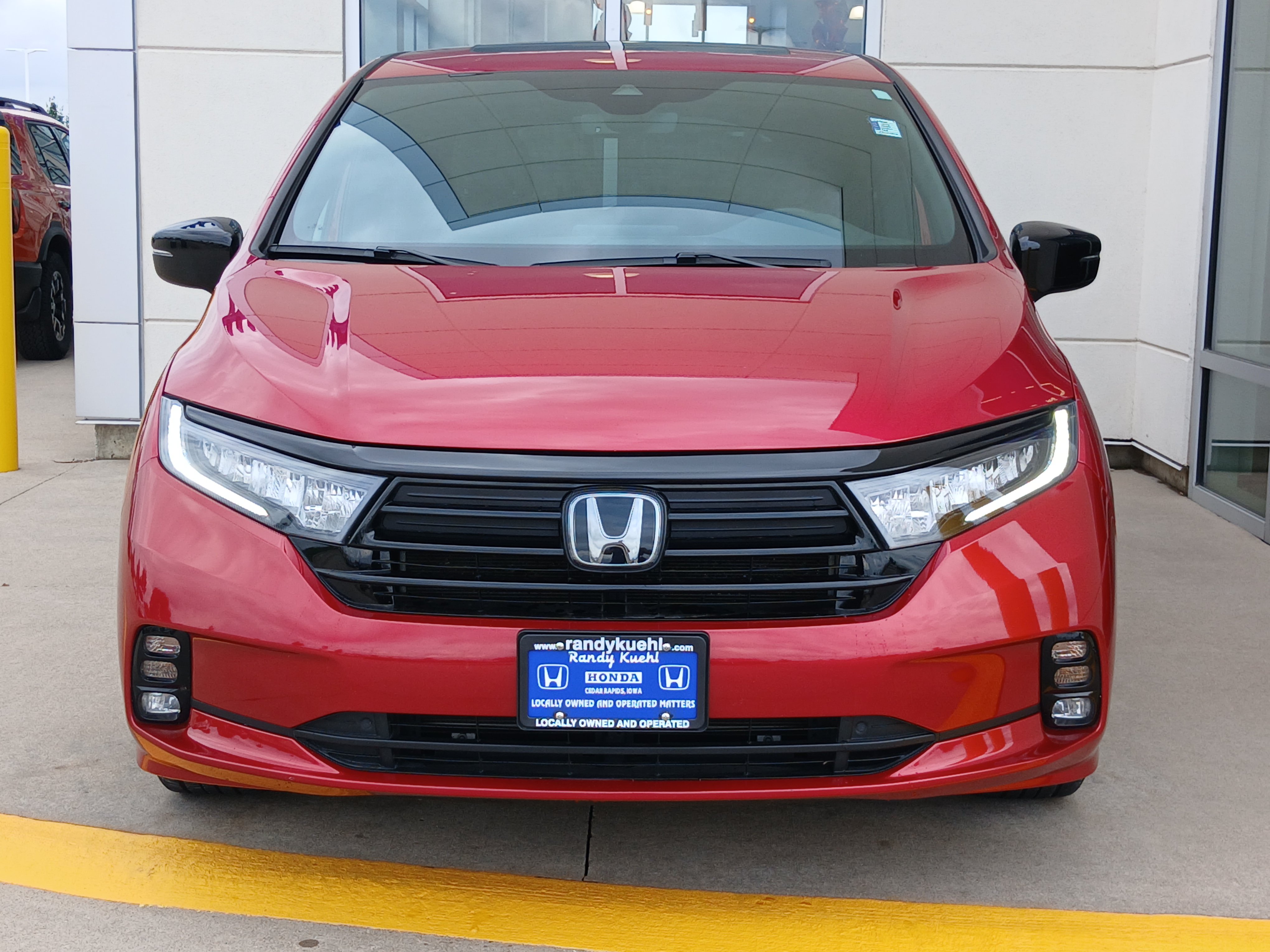 Used 2024 Honda Odyssey Sport image 4