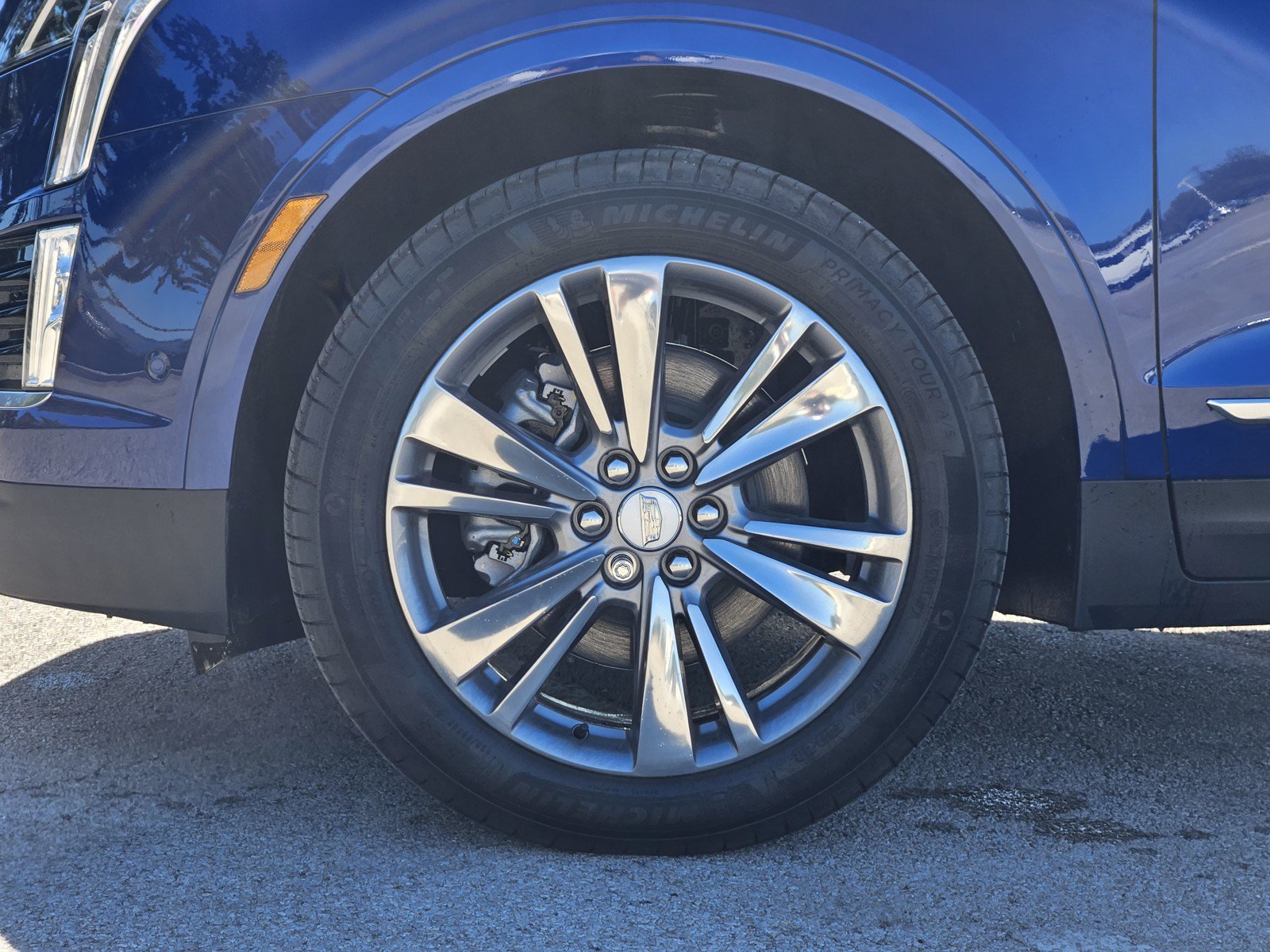 New 2026 Cadillac XT5 Premium Luxury w/ Driver Assist Package FWD image 7