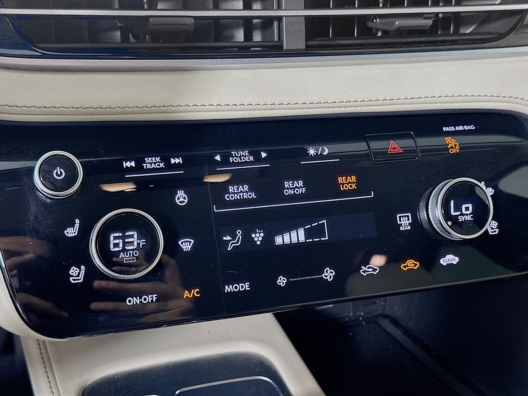 Used 2023 INFINITI QX60 Sensory w/ Vision Package image 13