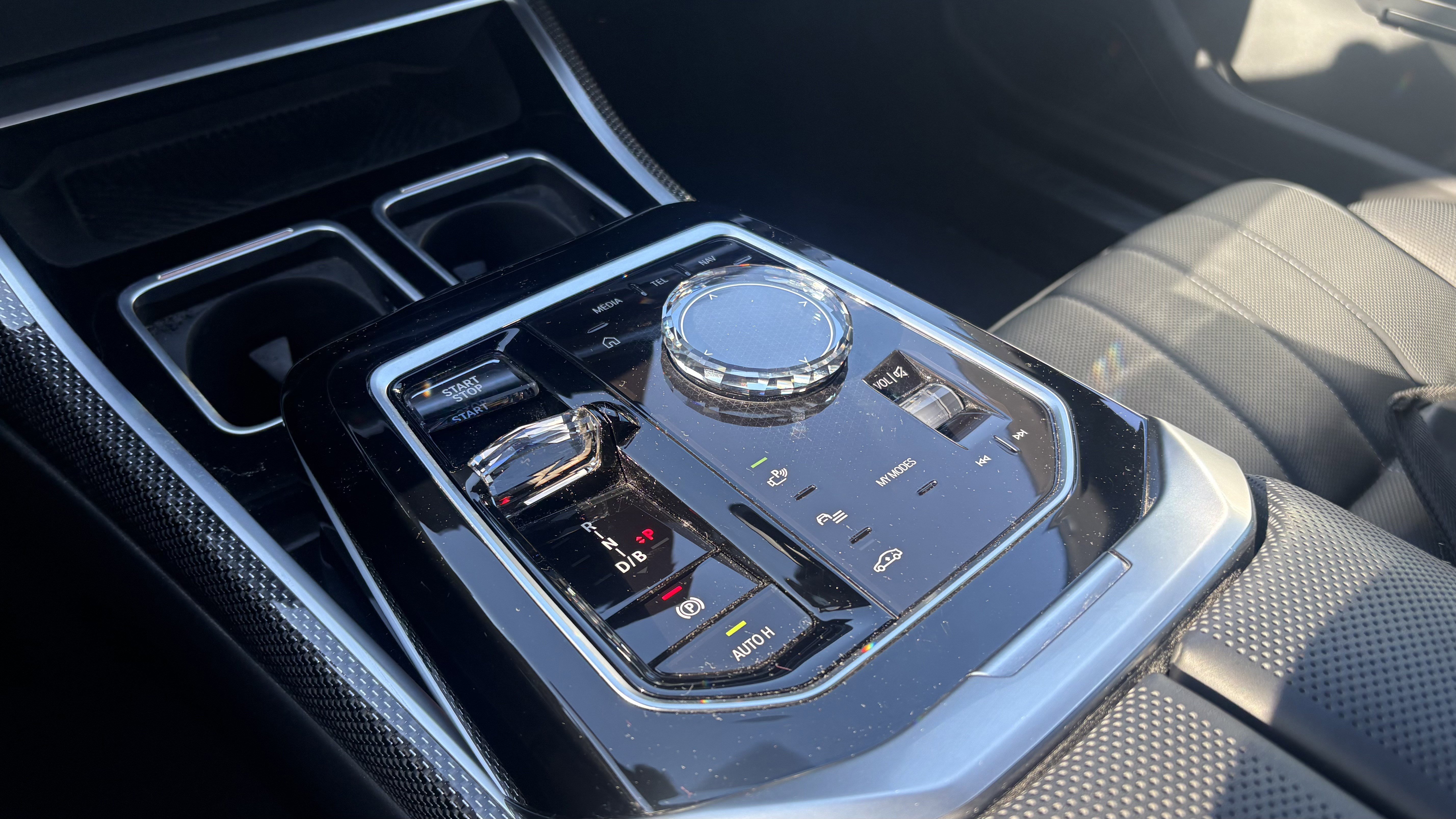 Certified 2023 BMW i7 xDrive60 w/ Executive Package 2 AWD/4WD image 27