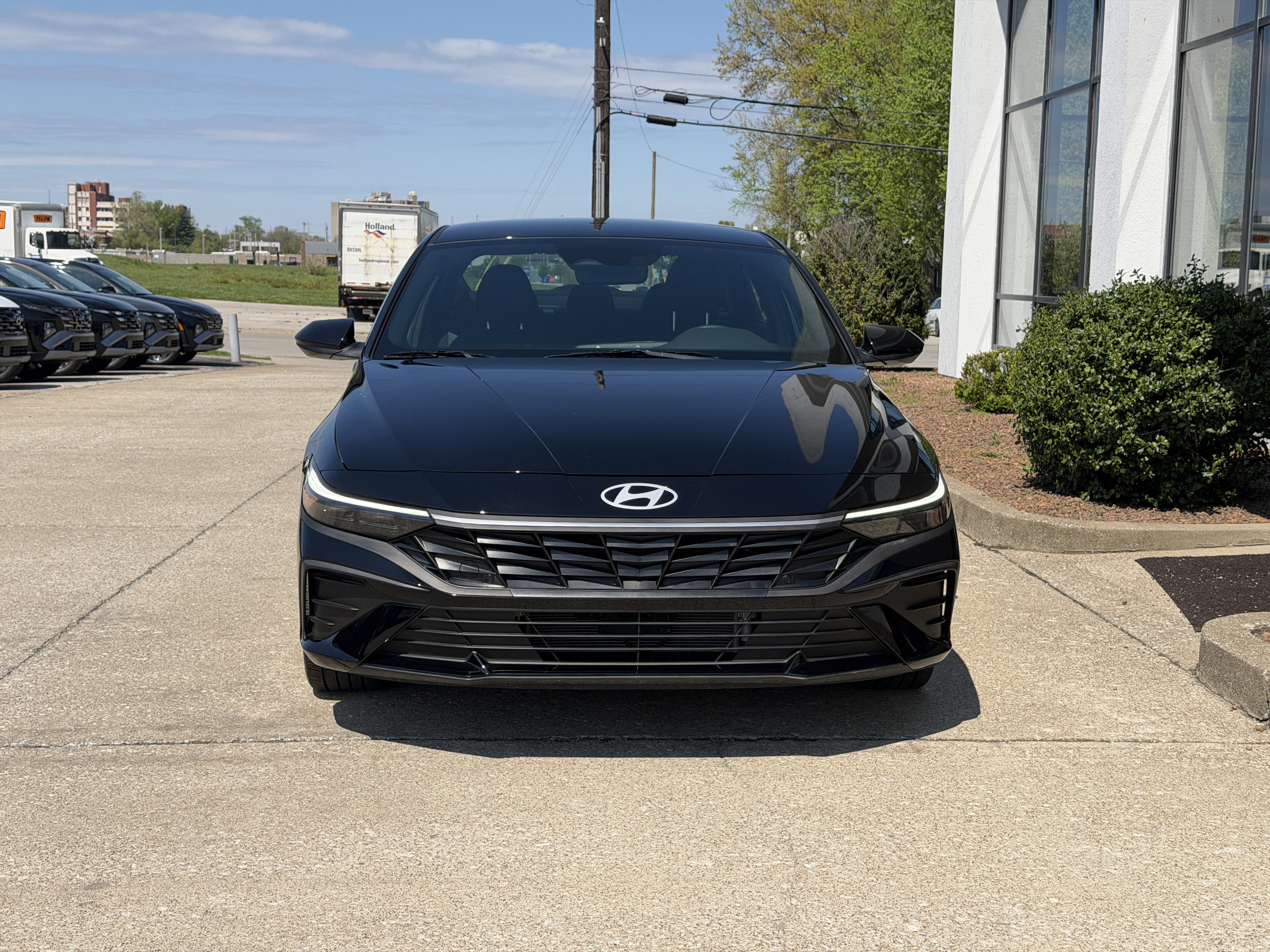 Certified 2025 Hyundai Elantra SEL image 12