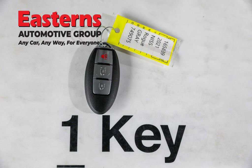 Used 2021 Nissan Rogue S image 25