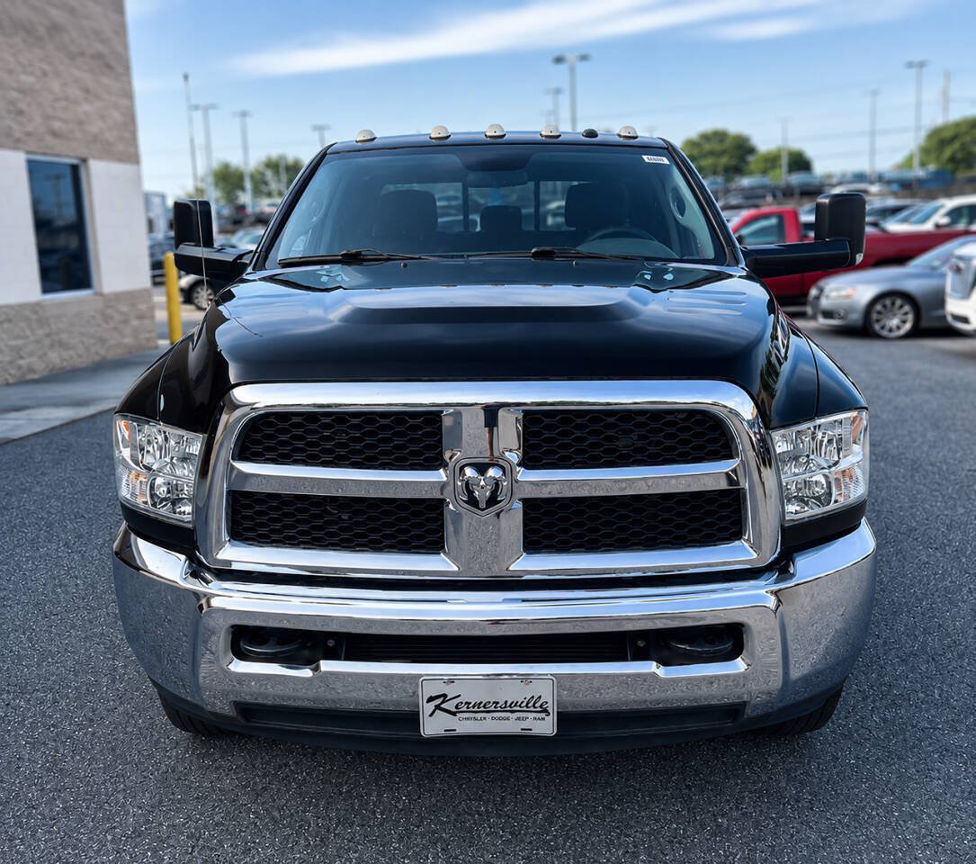 Used 2018 RAM 3500 SLT AWD/4WD image 4