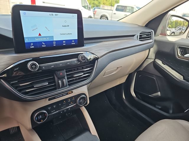Used 2020 Ford Escape Titanium AWD/4WD image 24