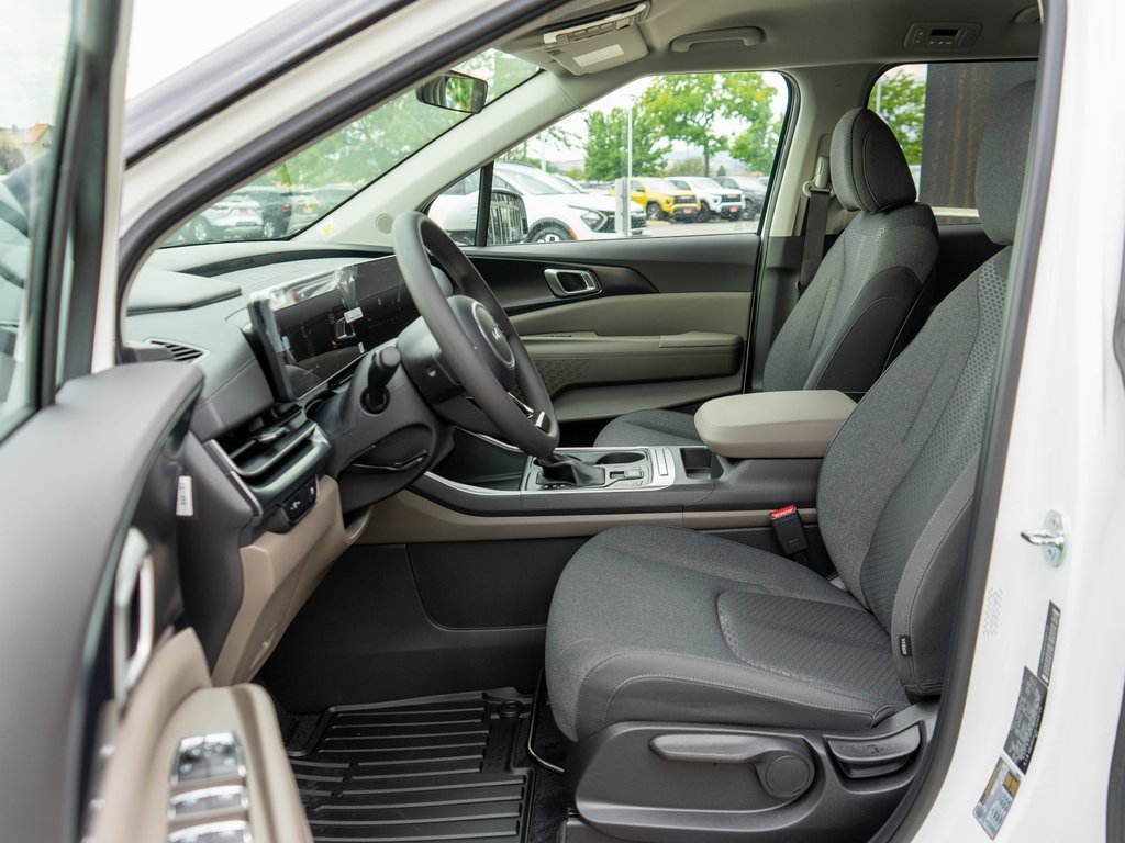 New 2026 Kia Carnival LX image 11